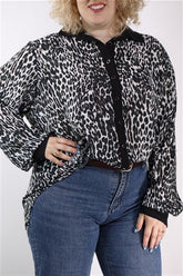 חולצה חדשה מנומרת באפור וירוק- XXL